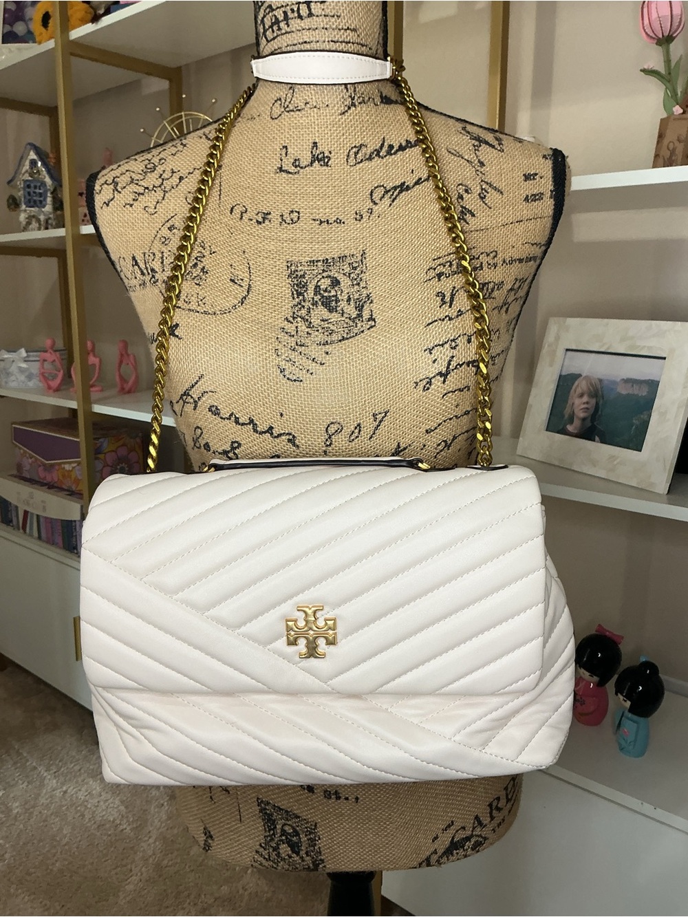 Tory Burch Cream Quilted Leather Chain Shoulder Bag with Gold Hardware - Picture 2 of 7